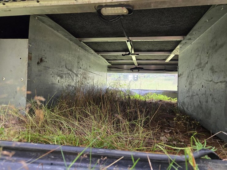 #1231-•-approx.-82"-truck-topper-image-5