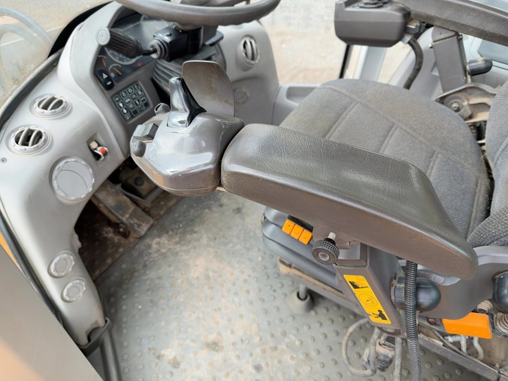 2015-volvo-l220h-image-27