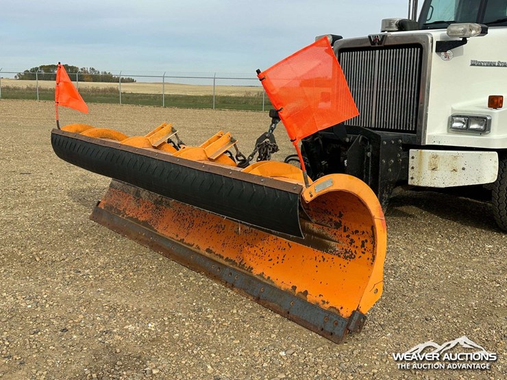 2018-western-star-4900-image-90