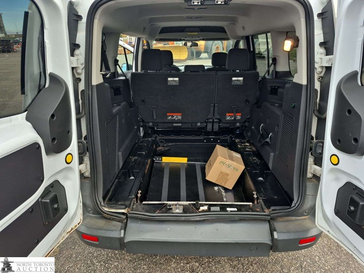 2014-ford-transit-connect-image-21
