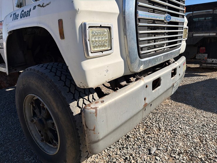 ford-l9000-image-81