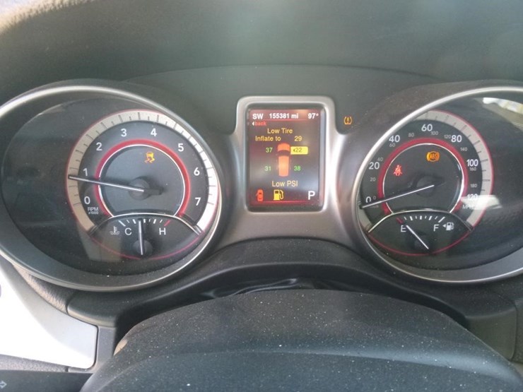 2015-dodge-journey-image-11