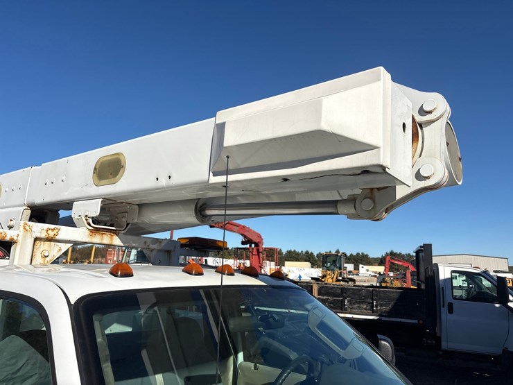 2008-ford-f550-image-43