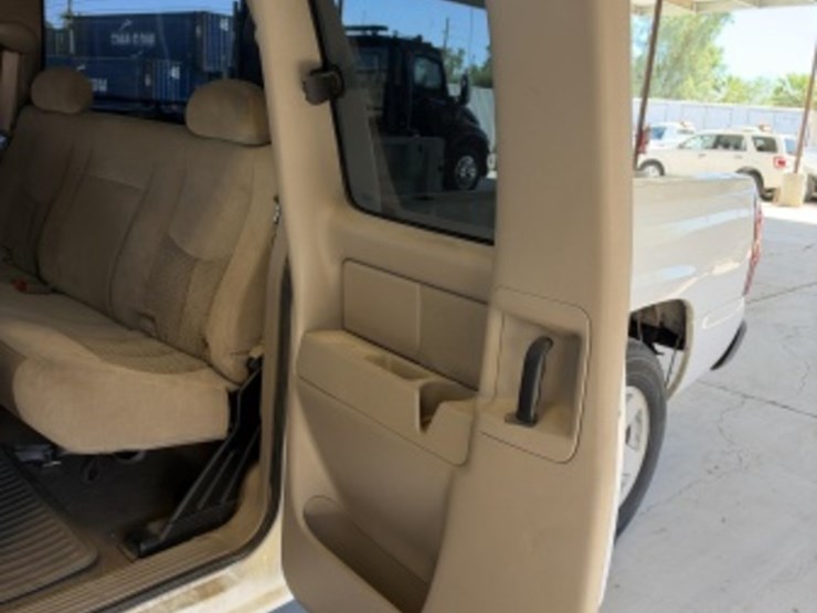 2005-chevrolet-silverado-1500-image-24