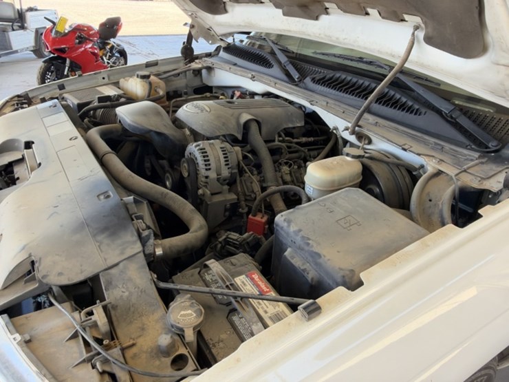 2005-chevrolet-silverado-1500-image-12