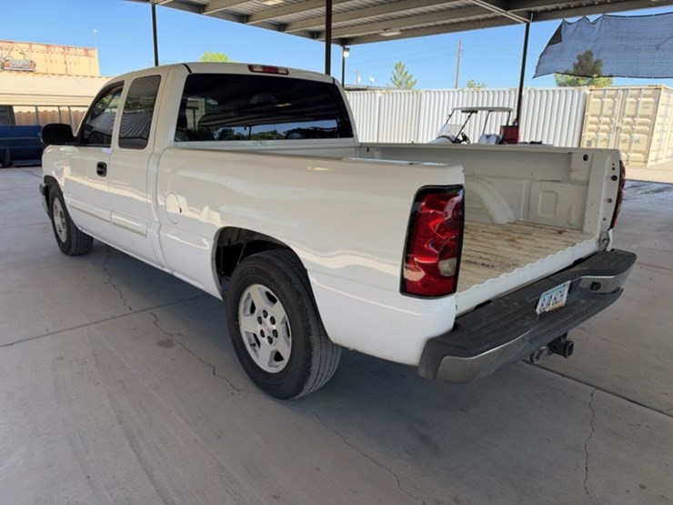2005-chevrolet-silverado-1500-image-6