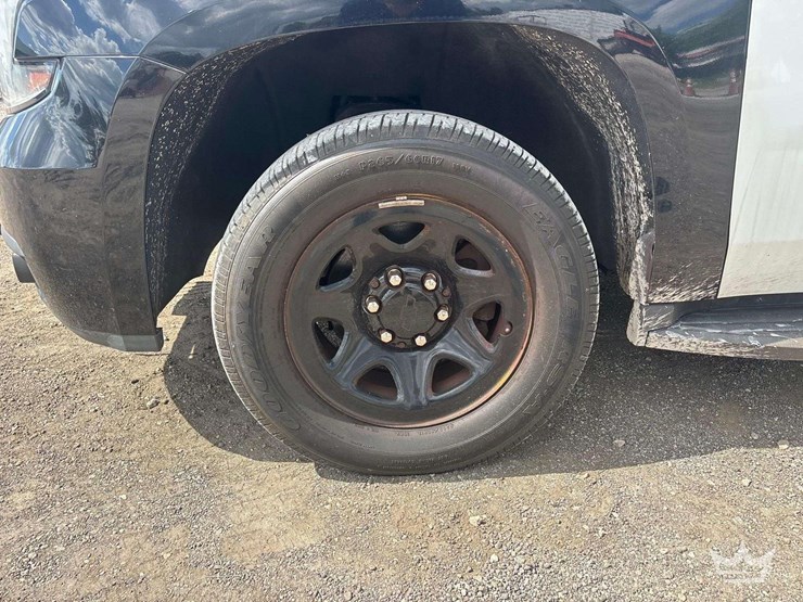 2018-chevrolet-tahoe-image-24