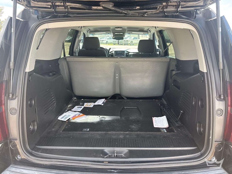 2018-chevrolet-tahoe-image-17