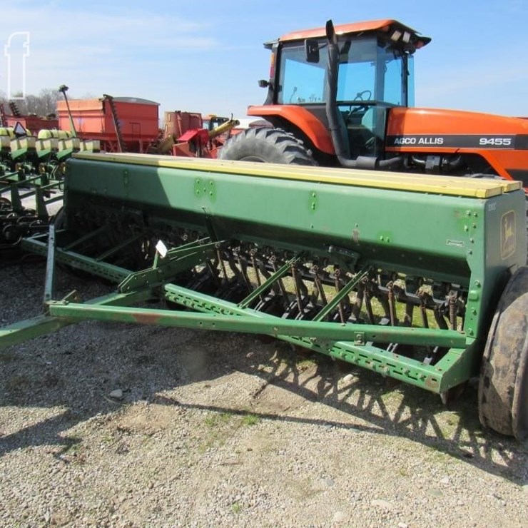 JOHN DEERE 8300