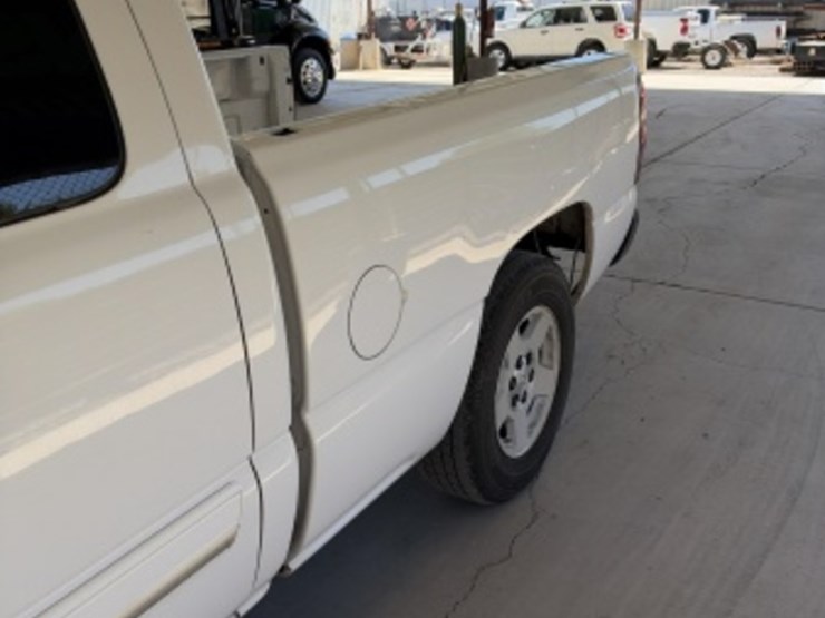 2005-chevrolet-silverado-1500-image-5