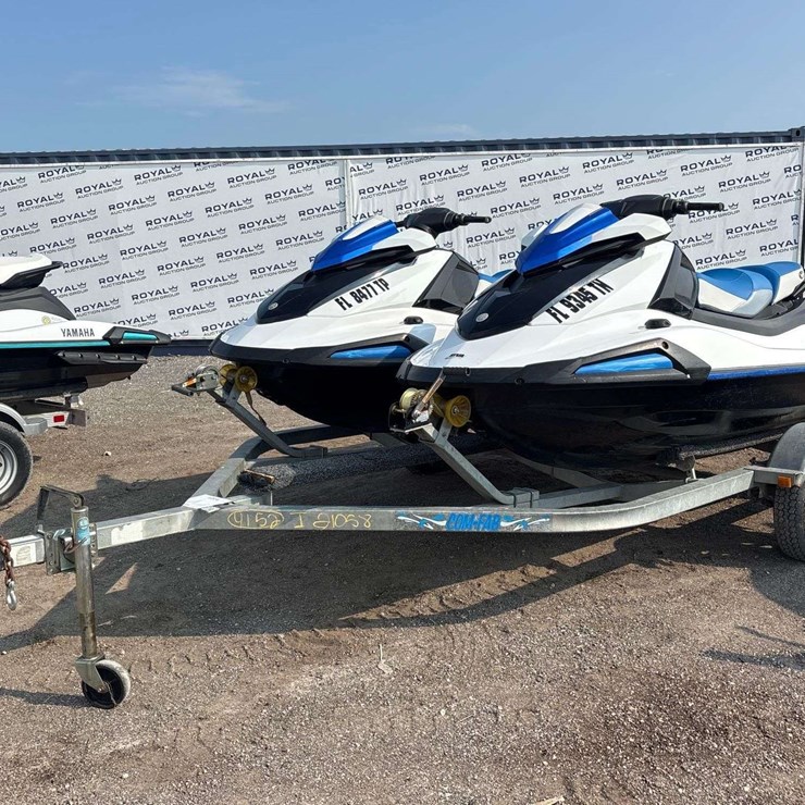 2023 Yamaha VX-C WaveRunner, 2023 Yamaha VX-C WaveRunner w Com-Fab S/A Tailer