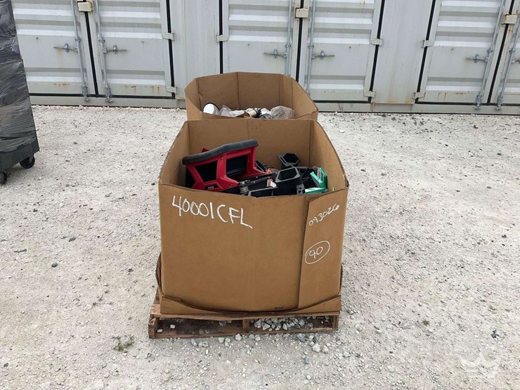 2-boxes-of-misc.-car-parts-and-tools-image-1
