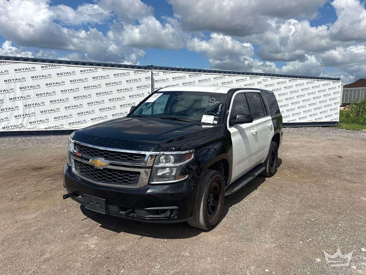 2018-chevrolet-tahoe-image-1