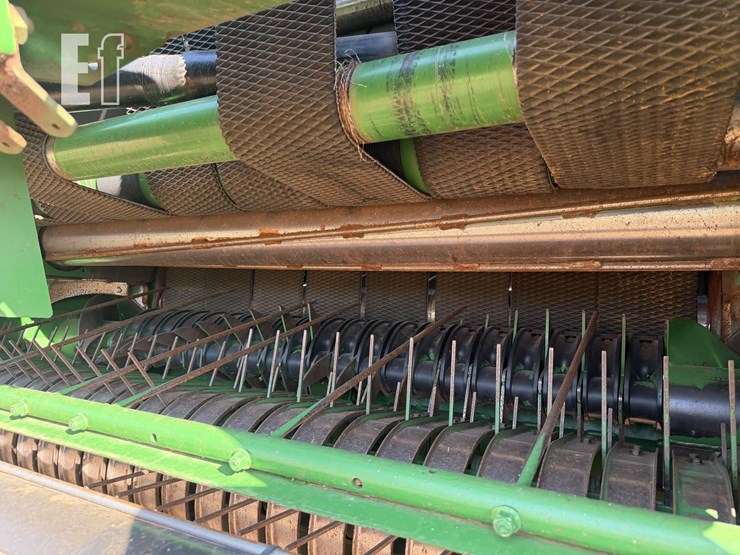2019-john-deere-560m-image-14