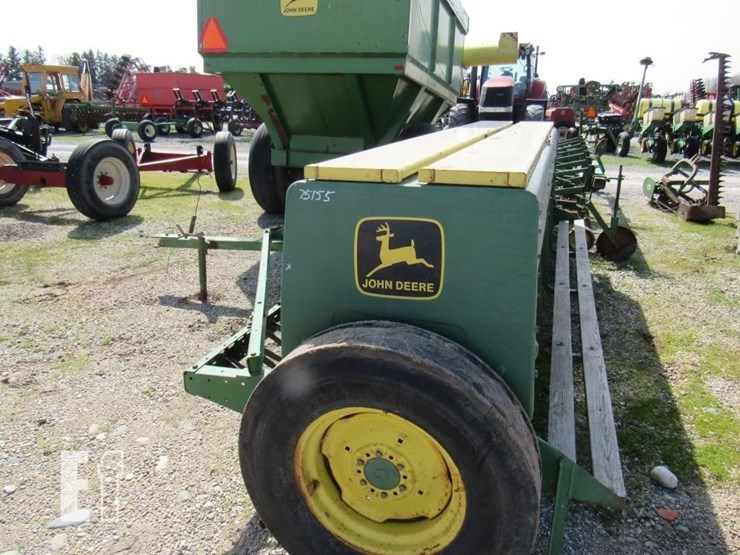 john-deere-8300-image-2