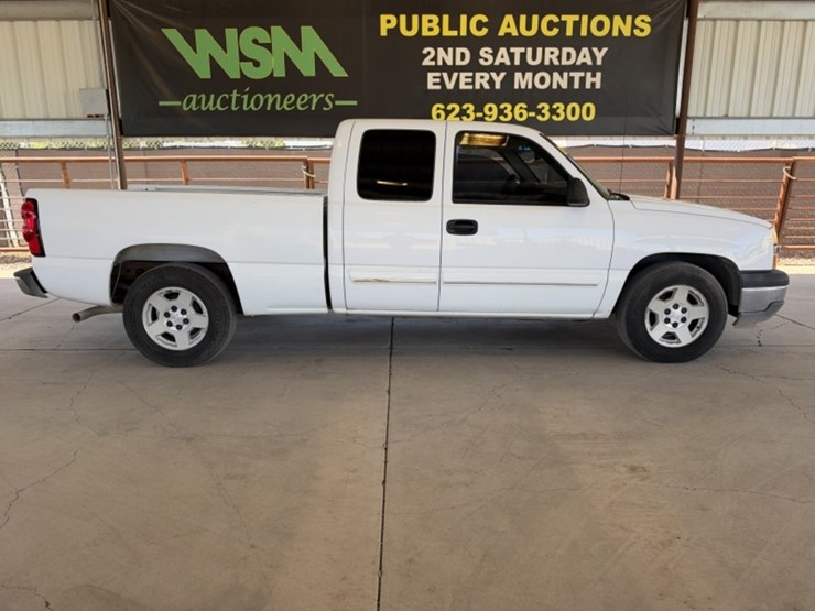 2005-chevrolet-silverado-1500-image-1