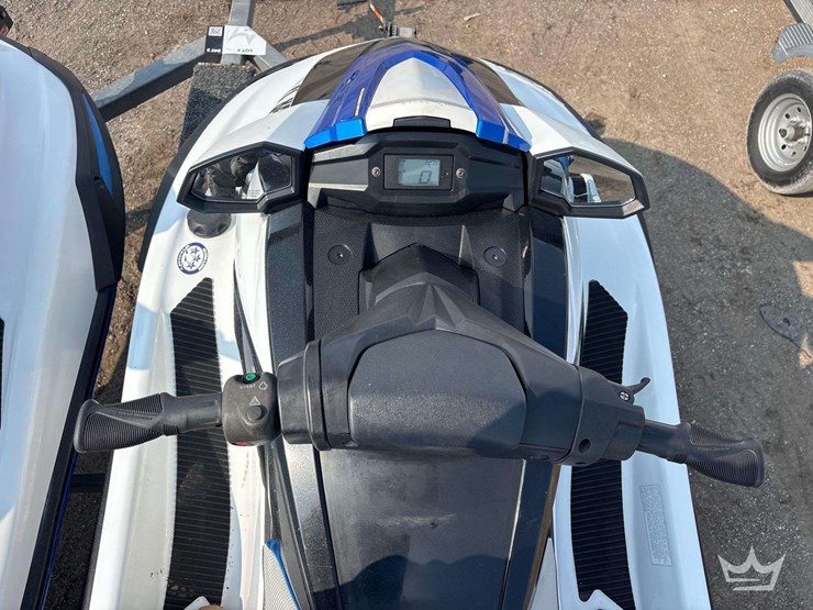 2023-yamaha-vx-c-waverunner,-2023-yamaha-vx-c-waverunner-w-com-fab-s/a-tailer-image-9