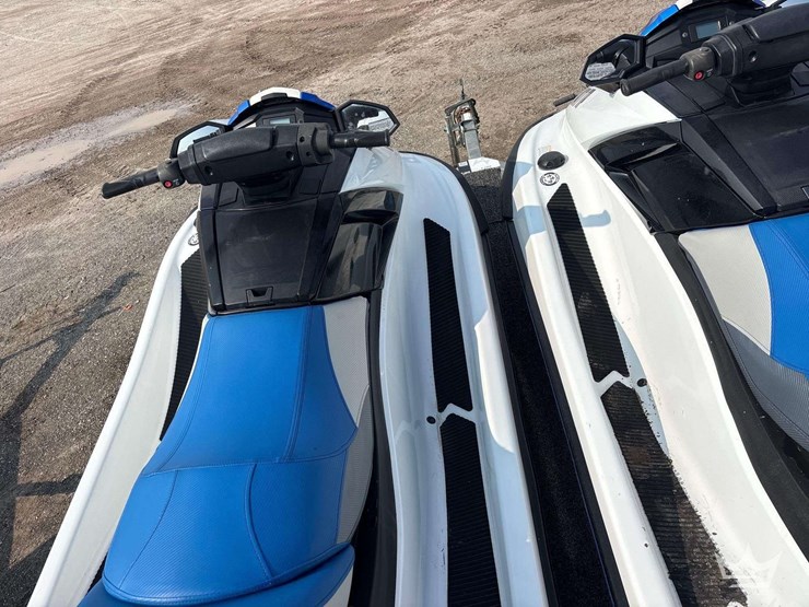 2023-yamaha-vx-c-waverunner,-2023-yamaha-vx-c-waverunner-w-com-fab-s/a-tailer-image-15
