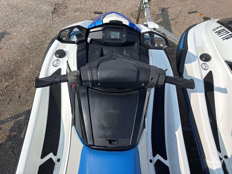 2023-yamaha-vx-c-waverunner,-2023-yamaha-vx-c-waverunner-w-com-fab-s/a-tailer-image-20