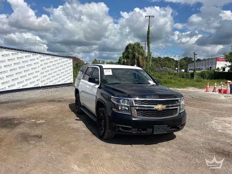 2018-chevrolet-tahoe-image-2