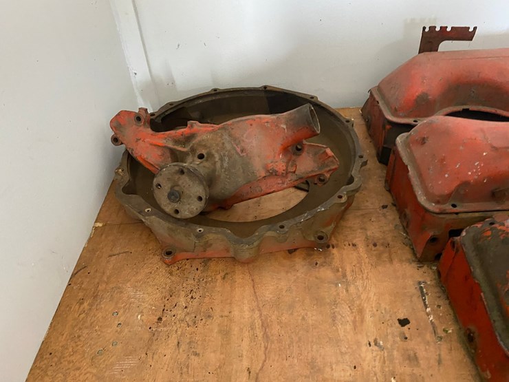 #17463-•-(4)-chevy-348-motor-heads-and-other-parts-(arpin,-wi)-image-8