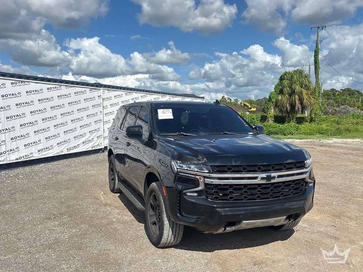 2022-chevrolet-tahoe-image-2