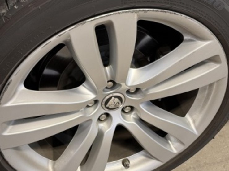 2012-jaguar-xjl-portfolio-sdn-image-10