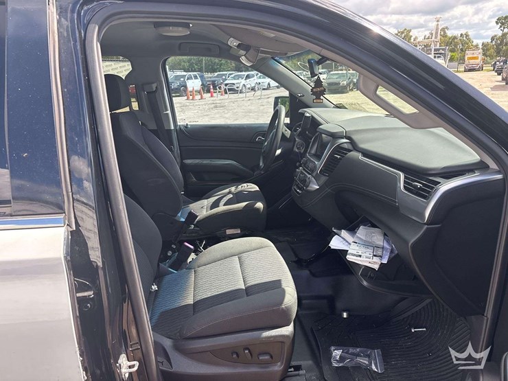 2018-chevrolet-tahoe-image-12