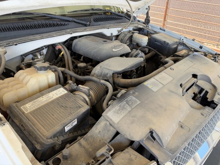 2005-chevrolet-silverado-1500-image-13