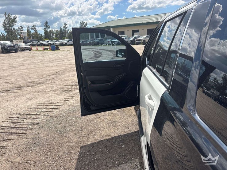 2018-chevrolet-tahoe-image-14