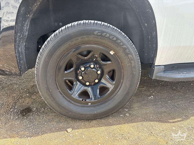 2018-chevrolet-tahoe-image-22