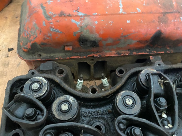 #17463-•-(4)-chevy-348-motor-heads-and-other-parts-(arpin,-wi)-image-12