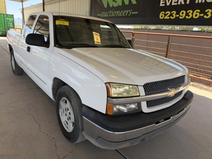 2005-chevrolet-silverado-1500-image-2