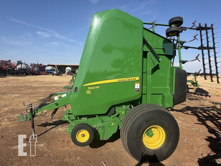 2019-john-deere-560m-image-3