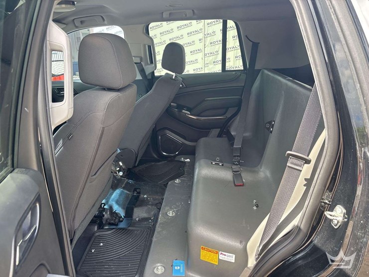 2018-chevrolet-tahoe-image-15