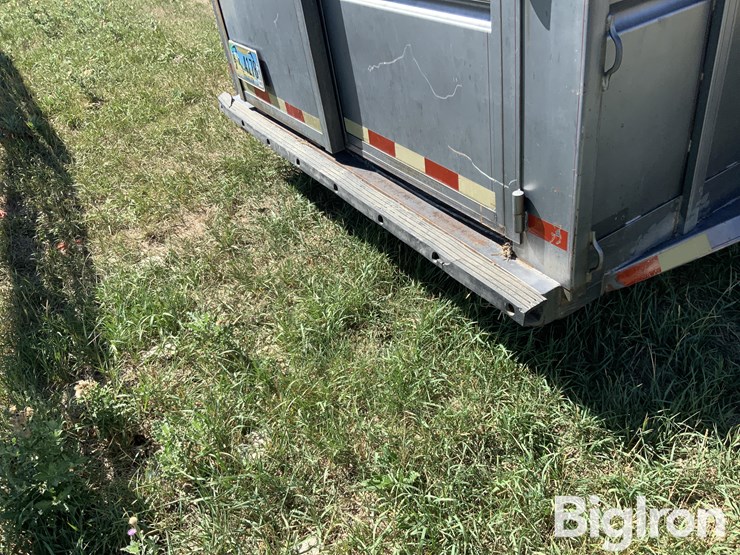 1999-travalong-liberty-t/a-gooseneck-livestock-trailer-image-16