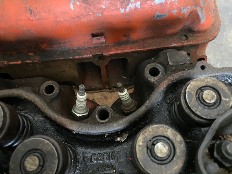 #17463-•-(4)-chevy-348-motor-heads-and-other-parts-(arpin,-wi)-image-11