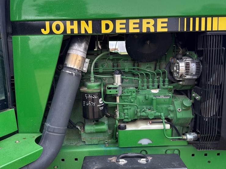 1994-john-deere-4560-image-18