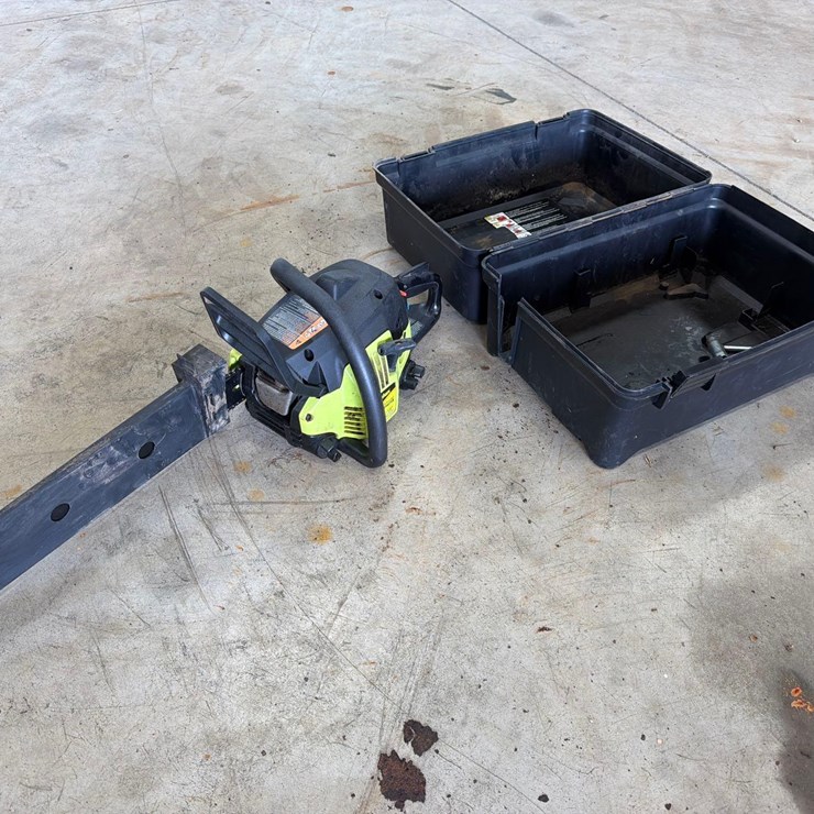 Poulan P4018 Chain Saw