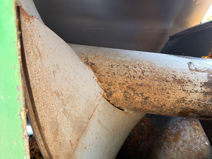 2012-j&m-1051-grain-storm-grain-cart-1-owner-image-66
