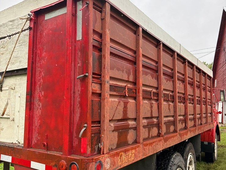 1970-gmc-5500-image-26