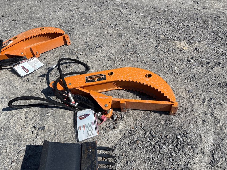#99-•-hydraulic-fork-gripper-image-3