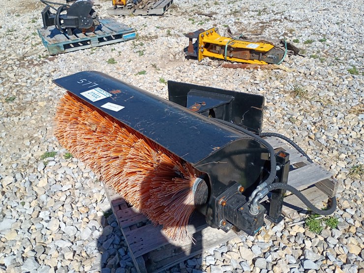 #27032-•-future-sweeper-mini-skid-steer-attachment-image-2