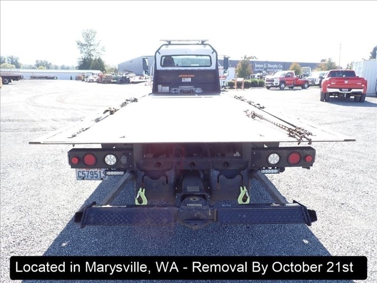2019-freightliner-m2-image-37