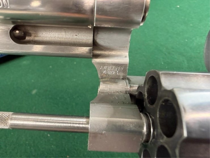 smith-&-wesson-mdl.629-1-44mag-revolver-image-16