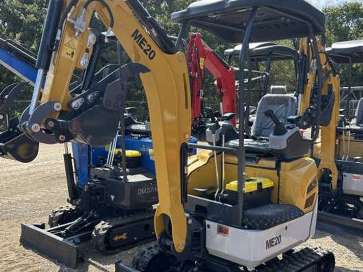 #145-•-yanmar-diesel-mini-excavator---me20-image-1