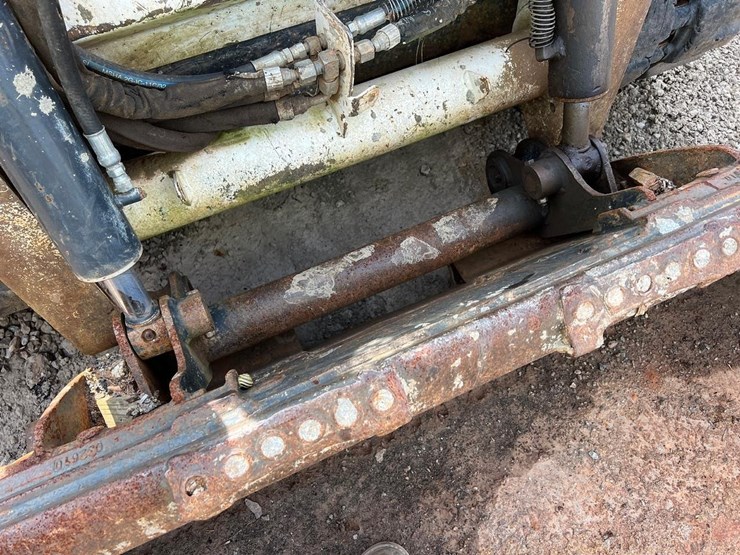 2019-bobcat-t595-image-10
