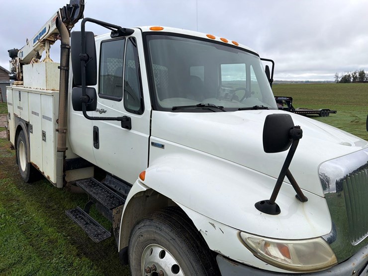 2009-international-durastar-4300-image-80