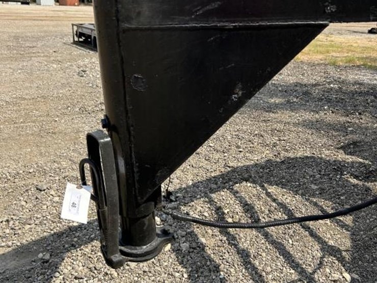 #48-•-16'-homemade-gooseneck-trailer-w/-ramps-image-9