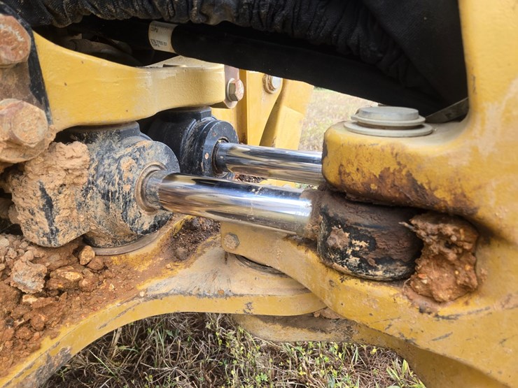 caterpillar-420f-image-59